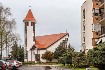 Az új református templom végül 1994-re készült el, és vasárnaponként áll nyitva a gyülekezet és a látogatók előtt.