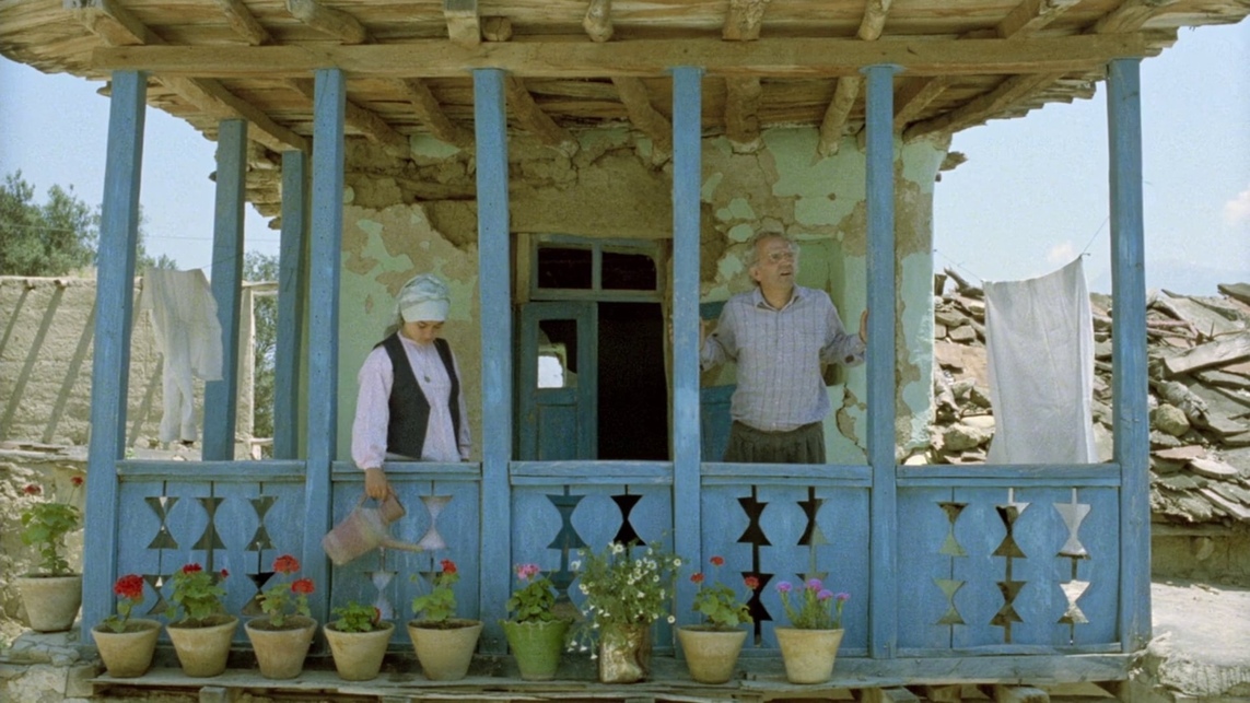 Pillanatkép Abbas Kiarostami Life, and Nothing More… (Az élet, és semmi több) c., 1992-ben bemutatott filmjéből.