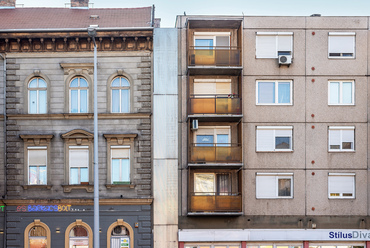 Az arányokat tekintve ma a legtöbb panellakás Komárom- Esztergom vármegyében (25%) és Budapesten (22,6%) található, nagy többségben lakótelepek formájában. Tömbös beépítésű, belvárosi helyszínre csak elvétve akad példa (Lehel tér)