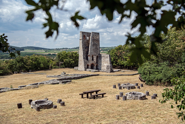 Az alsódörgicsei Boldogasszony templomrom, Fotó: Bődey János