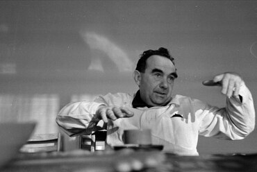 Magyar Iparművészeti Főiskola (ma Moholy-Nagy Művészeti Egyetem). Szrogh György a Főiskola tanára és az Építészeti Tanszék vezetője, későbbi Állami Díjas építész, 1968. Forrás: Fortepan / Bojár Sándor / 179876