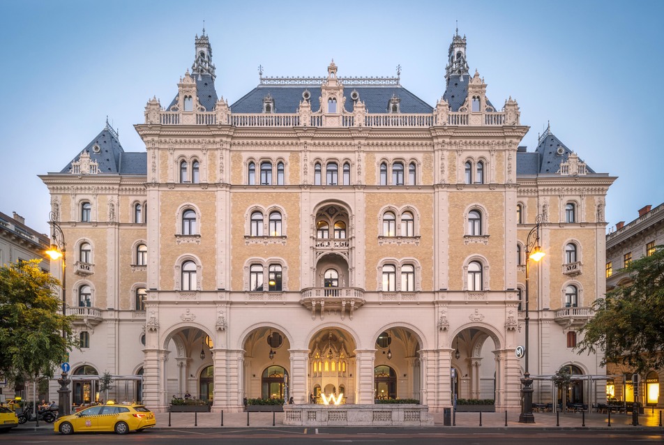 ”Munka után nyugalom” – The W Budapest