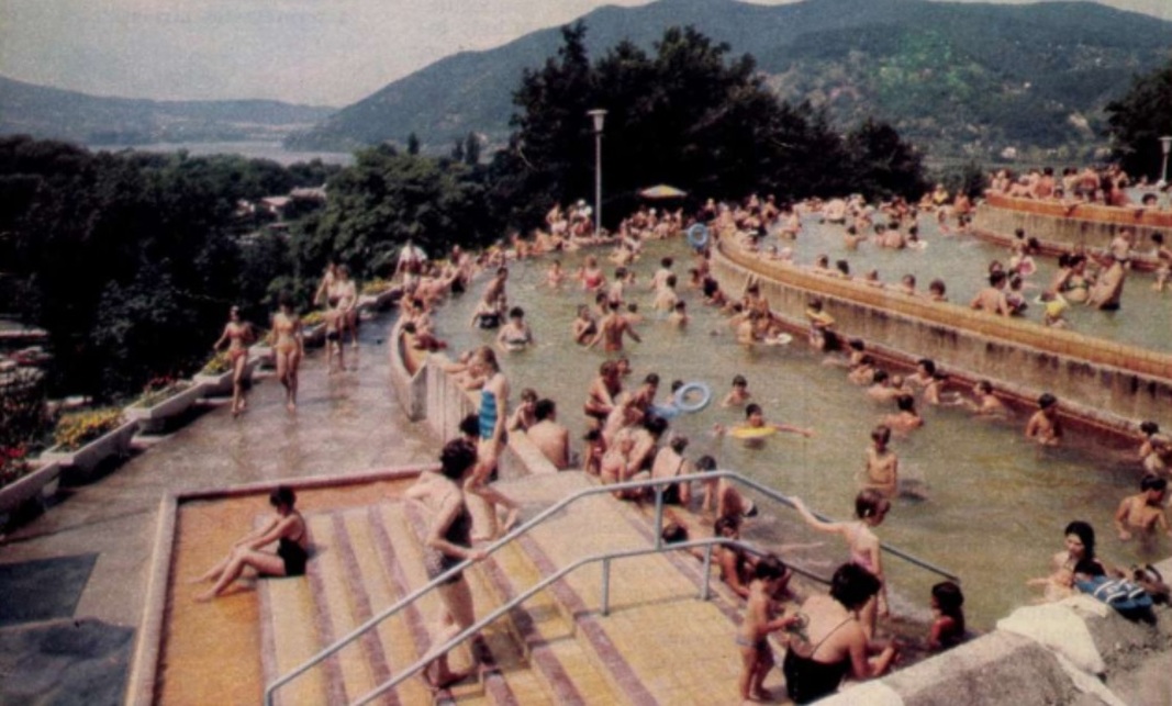 Lepence strandfürdő, 1985. Forrás: https://termalonline.hu/
