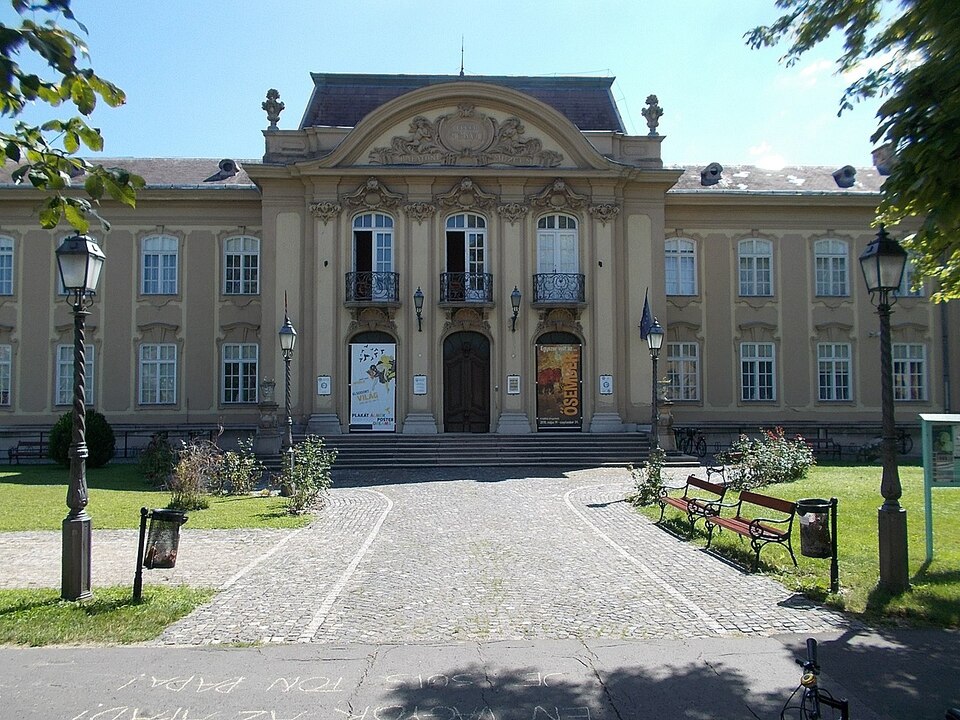 Balatoni Múzeum, Keszthely. Forrás: Wikimedia Commons/Globetrotter19
