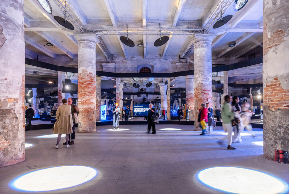 Az elmúlt jövő fabulatóriuma – Kitágult emléktöredékek a 2023-as Velencei Építészeti Biennáléról