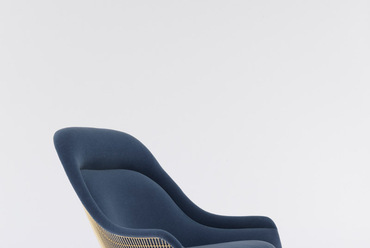 Platner Easy Chair Gold – design: Warren Platner / Knoll, 1966  – fotó: Ezio Prandini – forrás: MillerKnoll
