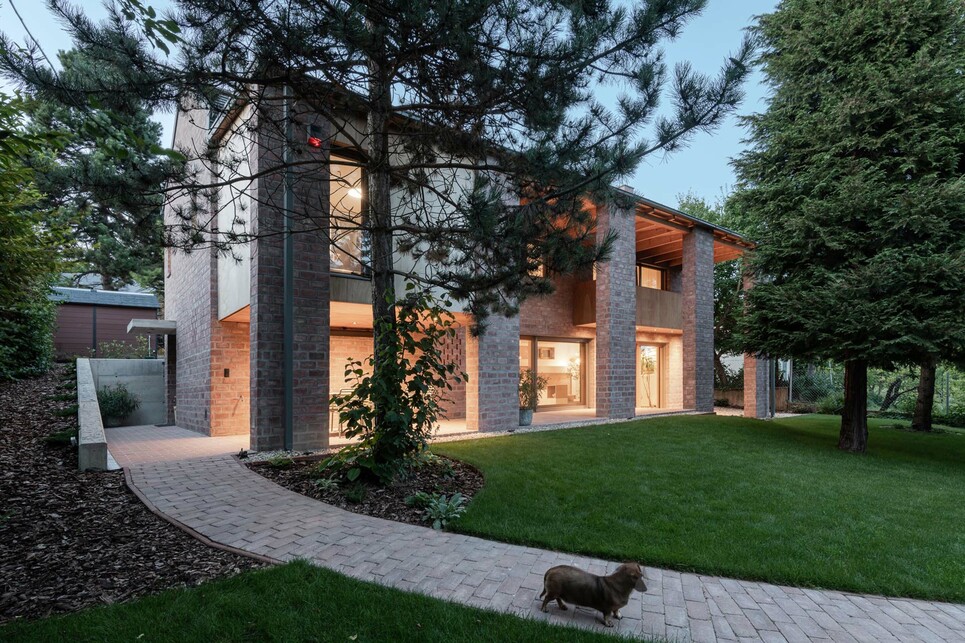 Családi ház a Pitypang utcában. Tervező: Földes Architects. Fotó: Juhász Norbert
