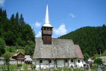 Felsőgirda fatemploma. Forrás: Țetcu Mircea Rareș/Wikipedia

