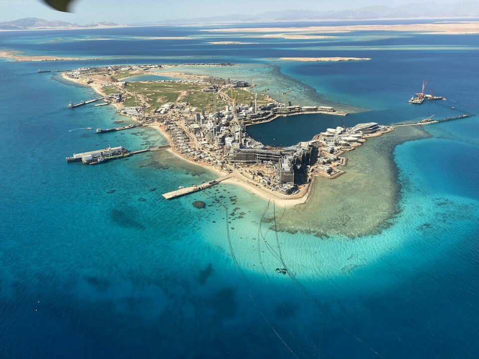 A Sindalah-sziget épülő luxusszállodái. Forrás: Giles Pendleton FRICS/Linkedin

