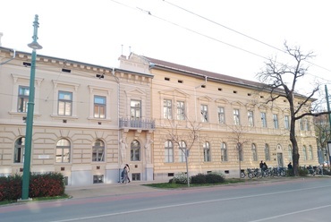 Az SZTE Bartók Béla Művészeti Karának felújított épülete 2024. március 21-én. Forrás: SZTE NKI Közkapcsolati Iroda
