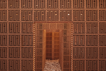 „Building outside the box" kategóriagyőztes. HANGHAR és PALMA – Types of Spaces. Forrás: Brick Award / Wienerberger
