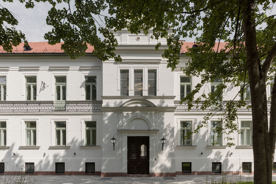Acticity Tánc és Mozgásművészeti Központ, Veszprém. Építészet: Gall és Társai Építésziroda Kft. Fotó: Danyi Balázs