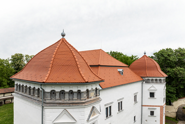 Mágocsy Kastély, Múzeum és Vendégház, Pácin – tervező: Konkrét Stúdió Kft. / Balogh Csaba, Deigner Ágnes, Sirokai Levente, Sónicz Péter
