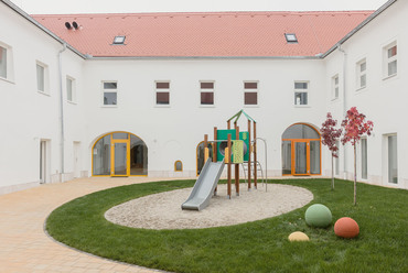 Szent Anna Gyermekközpont, Sopron – tervező: Archi.doc Építésziroda Kft. / Józsa Dávid
