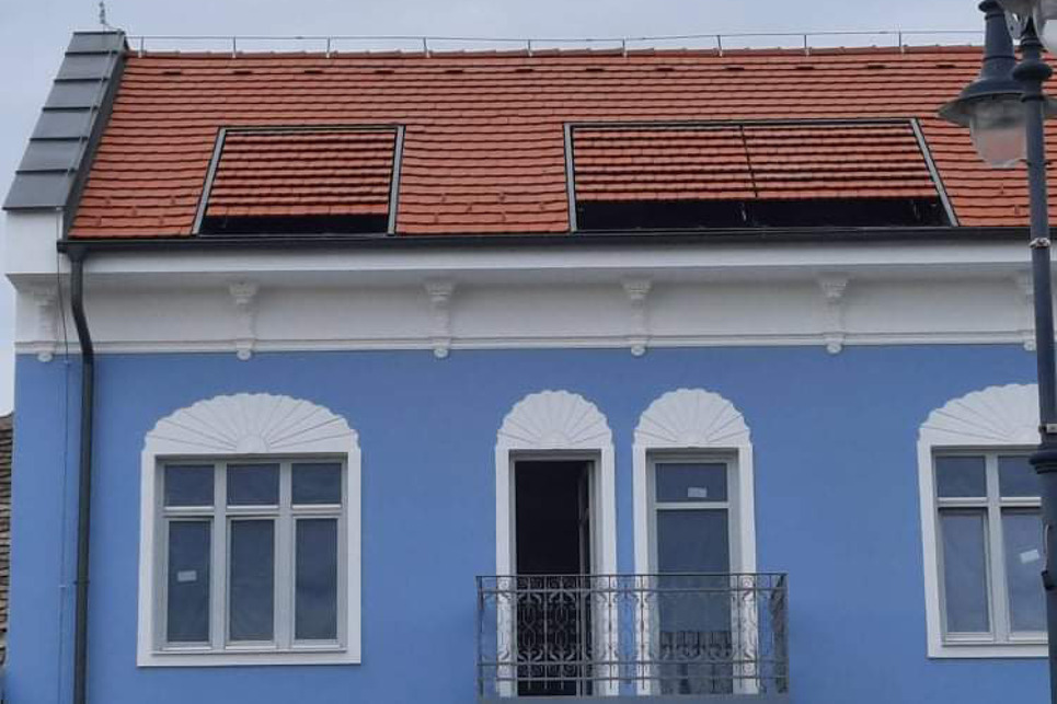 „Kék ház” rekonstrukció, Szentendre. Építészet: Puhl Antal, Dajka Péter (Puhl és Dajka Építész Iroda). Forrás: Krüllung Kft.