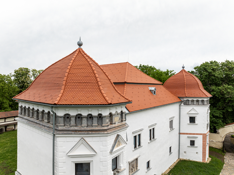 Mágocsy Kastély, Múzeum és Vendégház, Pácin – tervező: Konkrét Stúdió Kft. / Balogh Csaba, Deigner Ágnes, Sirokai Levente, Sónicz Péter