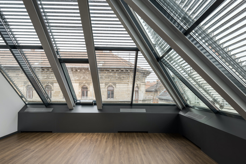 KI20 Irodaház, Budapest – Építészet: Kendik Géza (Studio A4 Iroda Kft.), Sárosdi-Mádi Krisztina, Láncos Áron (Mádiláncos Stúdió) – Fotó: Palkó György – Forrás: Krüllung Kft.