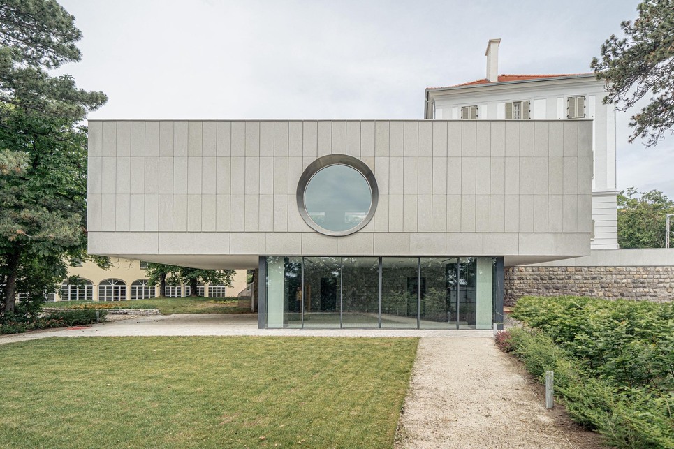 Esterházy-kastély Látogatóközpont, Balatonfüred. Tervező: MCXVI Építészműterem. Fotó: Fenes Tamás
