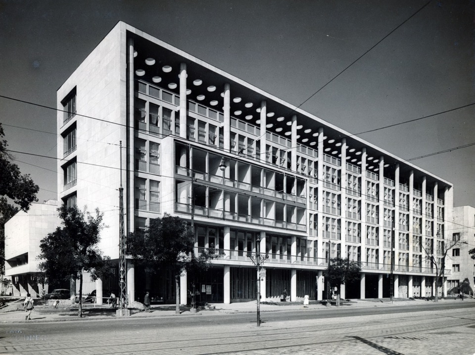 Dózsa György út 84., a MÉMOSZ (Magyarországi Építőipari Munkások Országos Szövetsége) székháza.; forrás: Fortepan / Preisich család