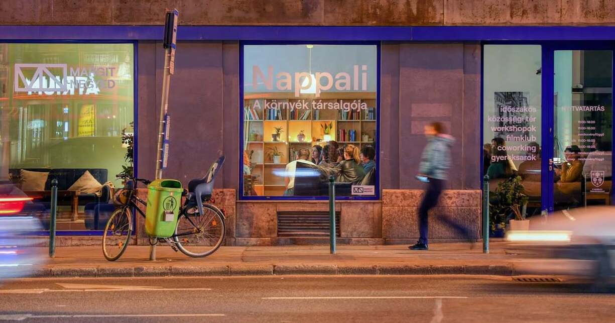 7. ábra A Margit körút új közösségi találkozóhelye, a Nappali [forrás: margitnegyed.hu]
