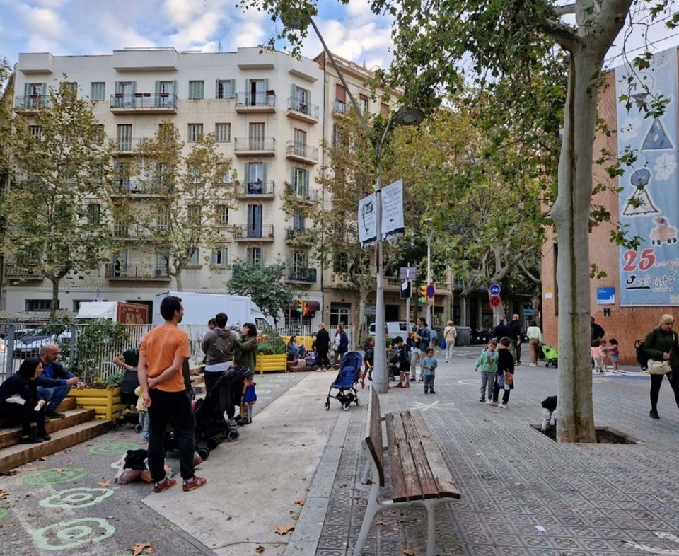 Iskolautca Barcelonában. Forrás: Józsefvárosi Önkormányzat
