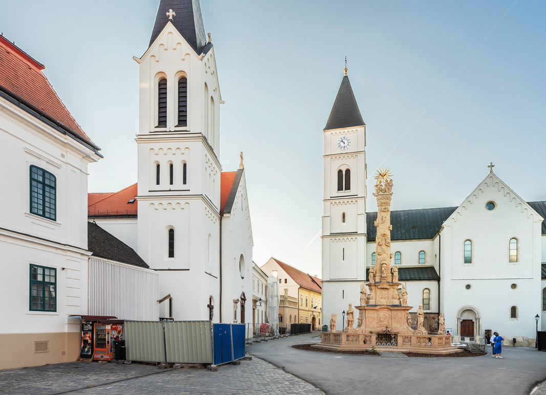 A veszprémi várnegyed újjászületése