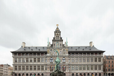 Antwerpeni Városháza, Belgium. Forrás: Stijn Bollaert/Flickr
