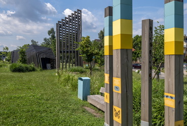 Csak pad kell, wc, és szemetes! Itt pipa minden. . // Pünkösdfürdő park
