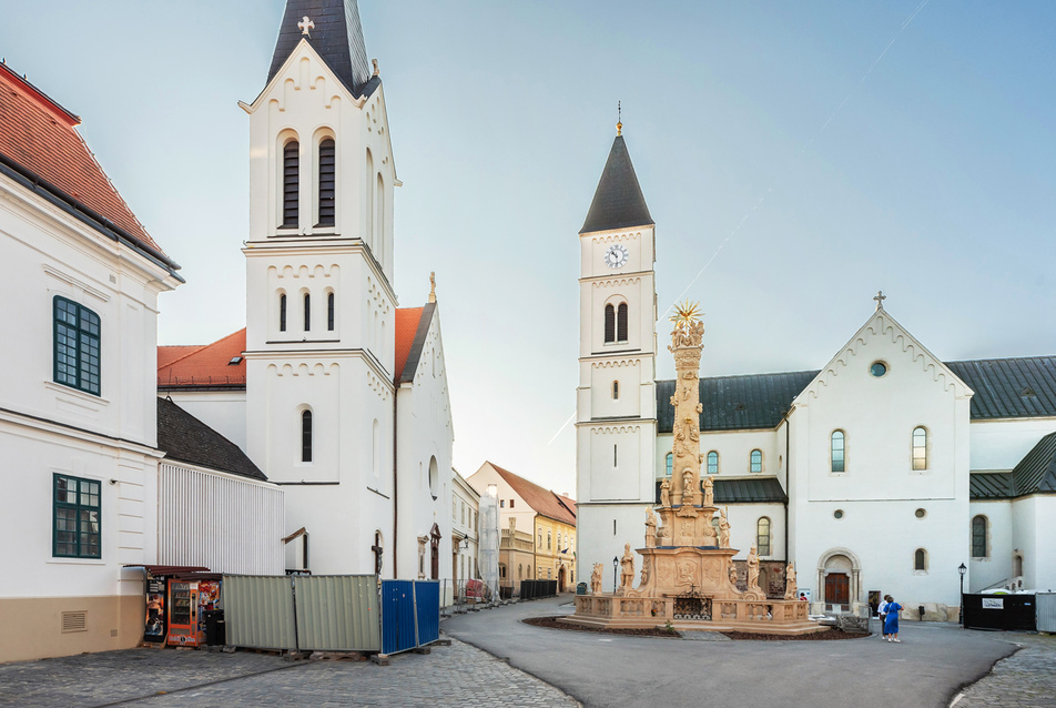 A veszprémi várnegyed újjászületése