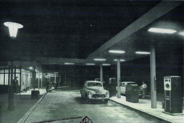 Siófok, benzinkút, 1958. Tervező: Kondorai Gyula. Forrás: Magyar Építőipar 8 (1959) 9. p. 446.
