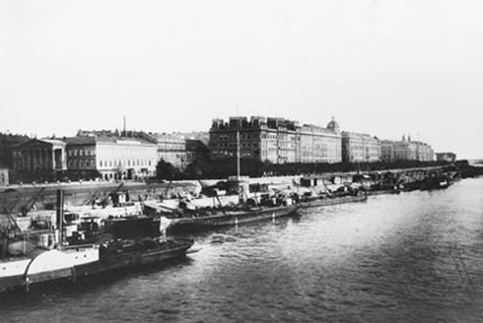 A pesti Duna-part a Roosevelt térnél a 19-20. század fordulóján
