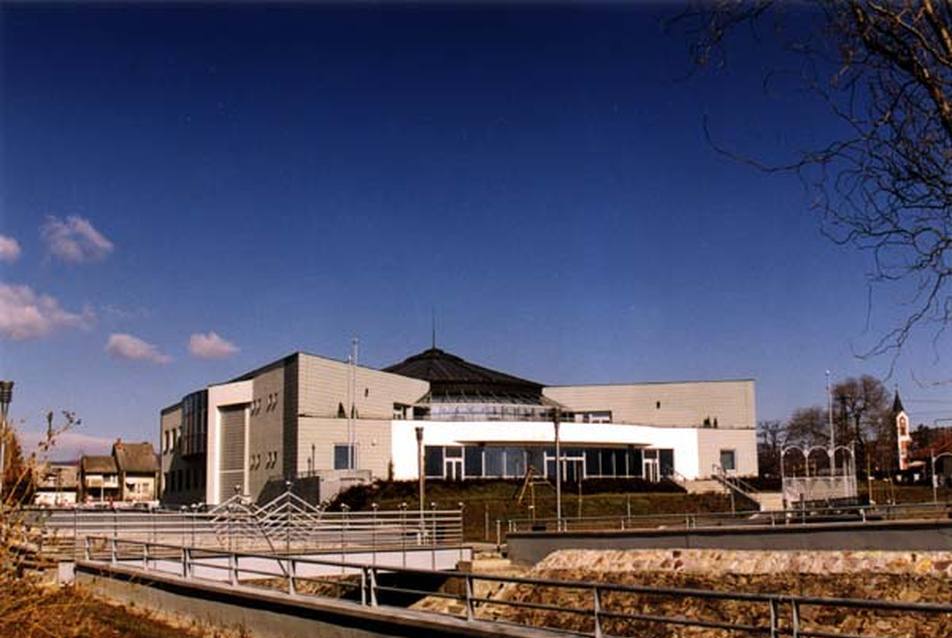 A Gödöllői Agrártudományi Egyetem Gyöngyösi Főiskolai Karának oktatási épülete