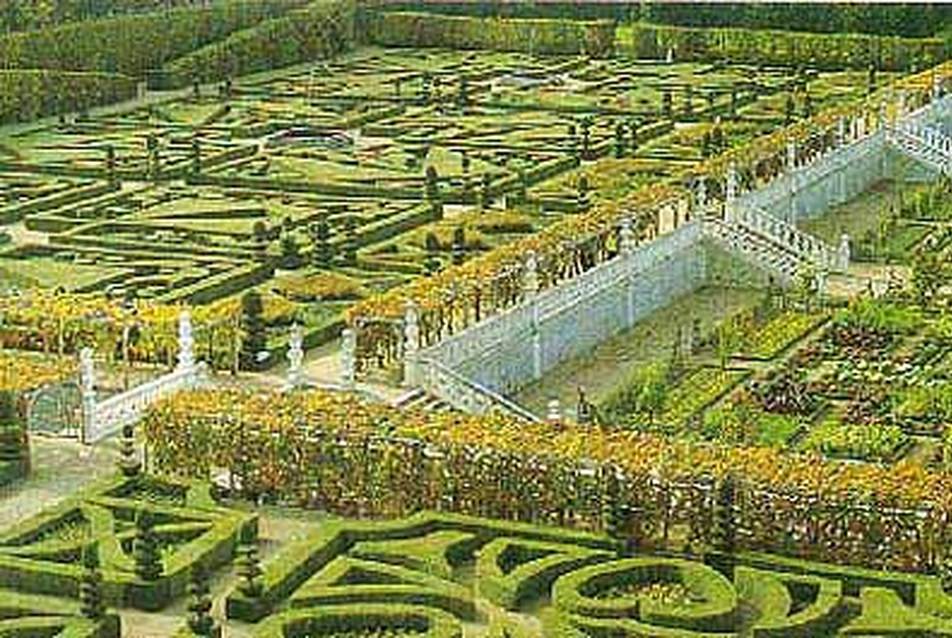 Villandry reneszánsz stílusú zöldségeskertje