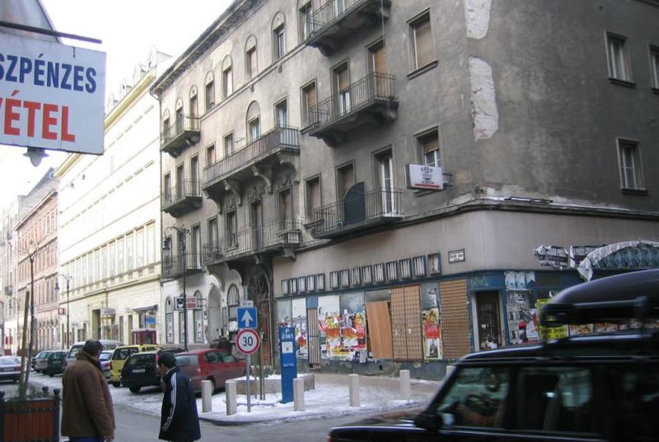 Tüntetés a Király utca 40. megmentéséért kedden 15 órakor a helyszínen