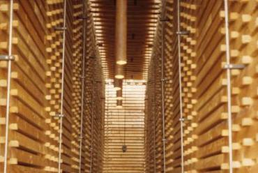 13. Peter Zumthor: Sv&aacute;jci pavilon belső tere, Expo Hannover 2000