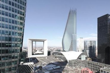 a tervezett üvegépület képe a La Défense-ben