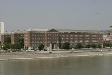 A Budapesti Műszaki Egyetem épületei, R épület, 1951-1955 (tervező: Rimanóczy Gyula, munkatárs: Kleineisel János)