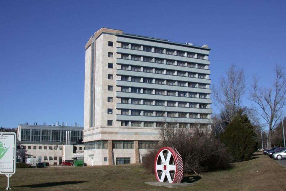 A Miskolci Egyetem E-7 jelű épületének rekonstrukciója