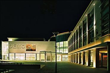 Kölcsey Központ és Modern és Kortárs Művészeti Központ – építész: Keletterv – fotó: Keletterv / Vargha Mihály