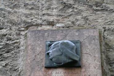 Galeotto Marzio emléktáblája Narniban