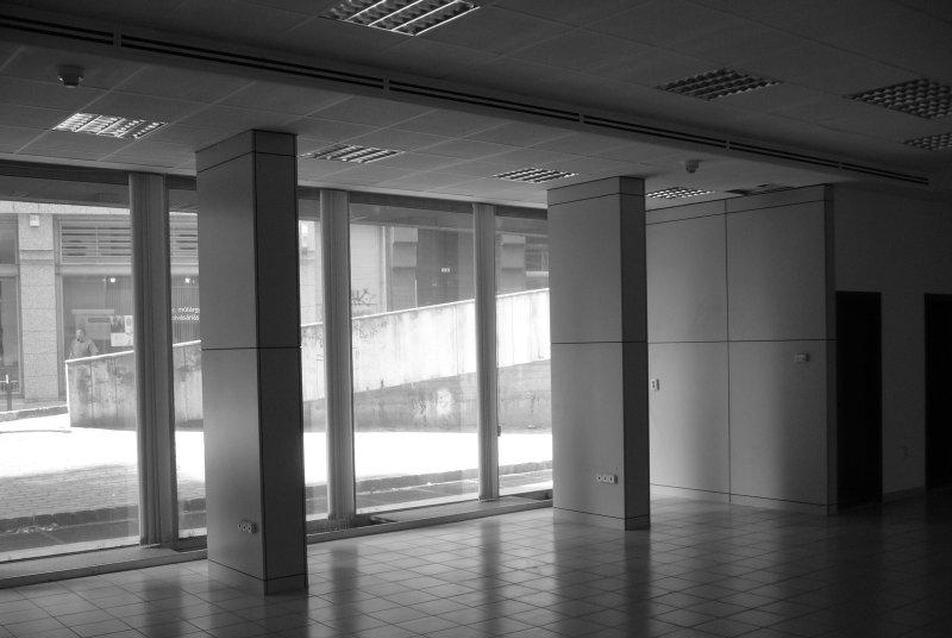 a Szervita téri irodaház (földszint)