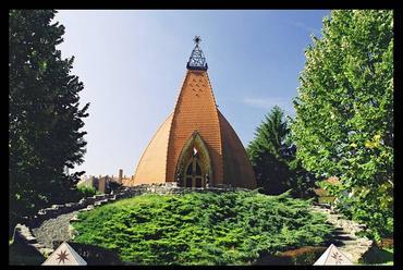 A kőszegi református templom – tervező: Csete György – fotó: Zsitva Tibor 
