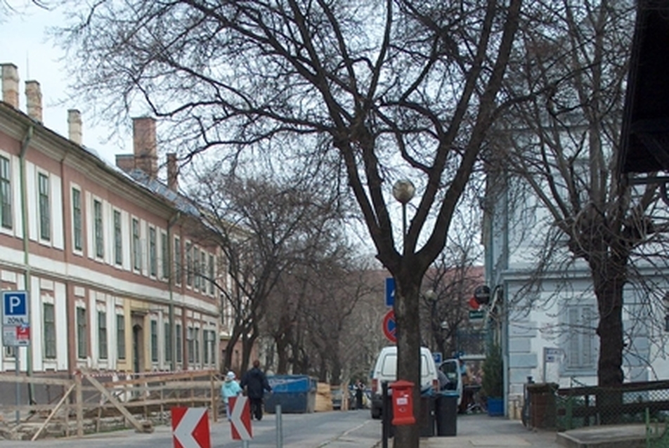 balatonfüredi utcakép a felújítás előtt