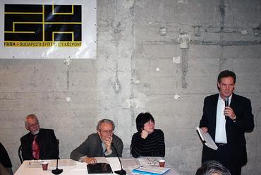 balról: Bálint Imre, Mónus János, O.Ecker Judit és Eltér István a november 11-i taggyűlésen