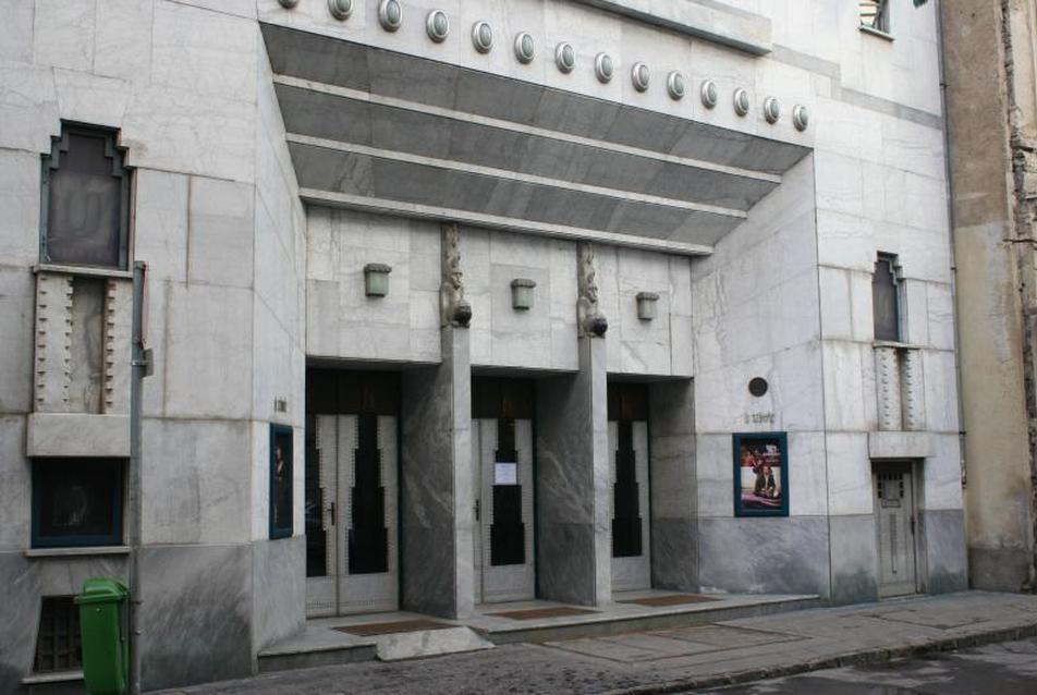 Az Új Színház a Paulay Ede utcában, 2009 (fotó: vm)