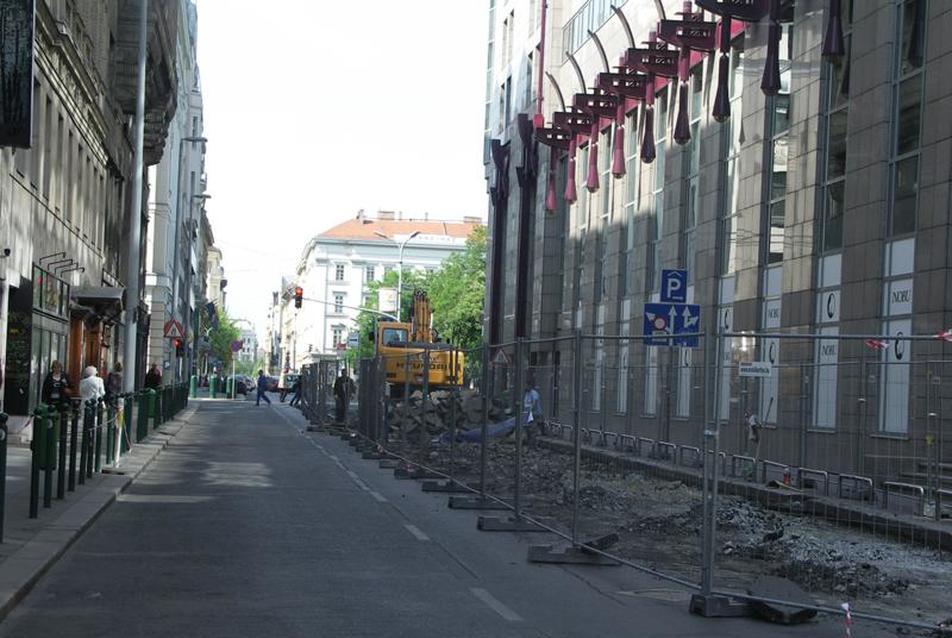 A Bécsi utca az első kapavágáskor