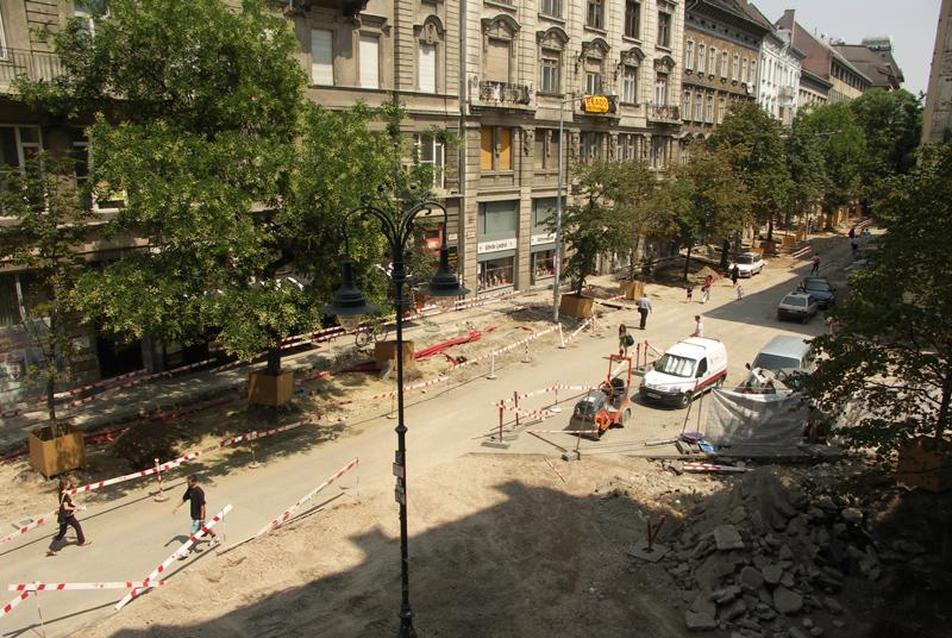 Büdös utcából városi tér