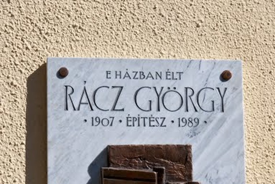 Rácz György emléktáblája