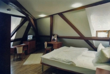 Tetőtéri szoba