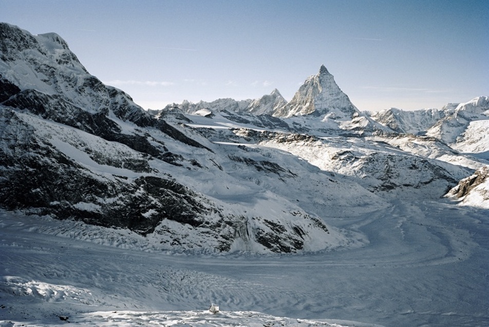 Hegyikristály a svájci Alpokban – A Monte Rosa alpesi menedékház